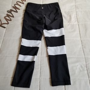 90 Degrees Black & White Leggings